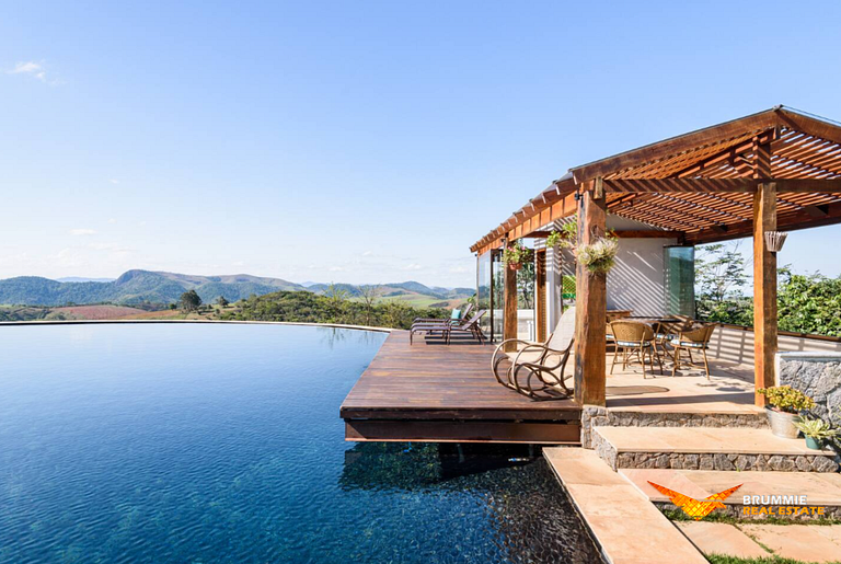 Paradise Ranch in the Mountains