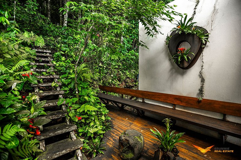 Eclectic-Style Home in Jardim Botânico