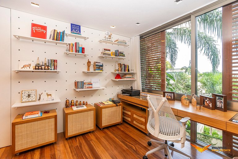 Mansão em Estilo Eclético no Jardim Botânico