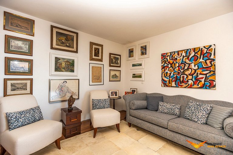Mansão em Estilo Eclético no Jardim Botânico