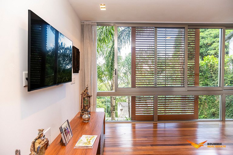Mansão em Estilo Eclético no Jardim Botânico